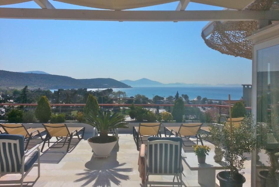 Varkiza Seaside Penthouse With Private Roof Deck วารี ภายนอก รูปภาพ